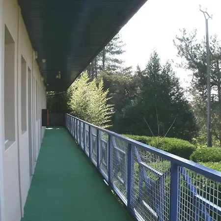 里弗酒店 2* 马勒维尔