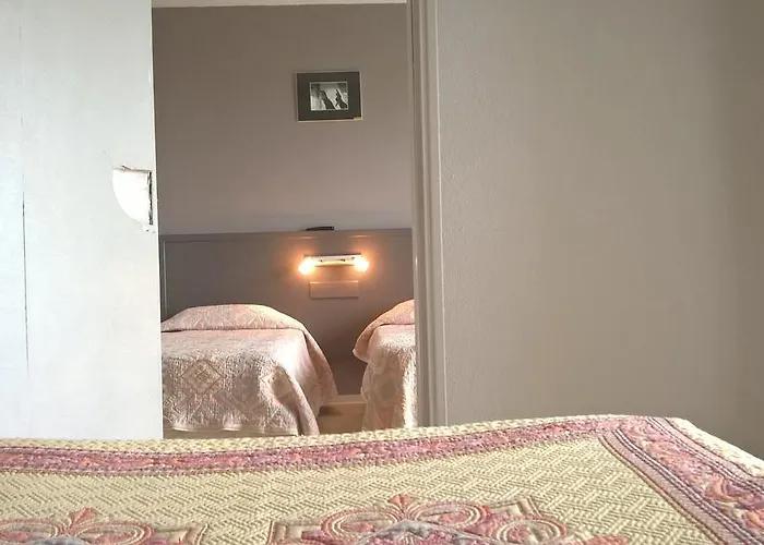 Отель Riv'hotel 2*